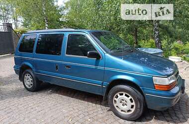 Минивэн Dodge Caravan 1995 в Ужгороде