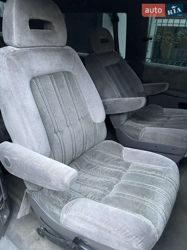 Минивэн Dodge Caravan 1994 в Бориславе