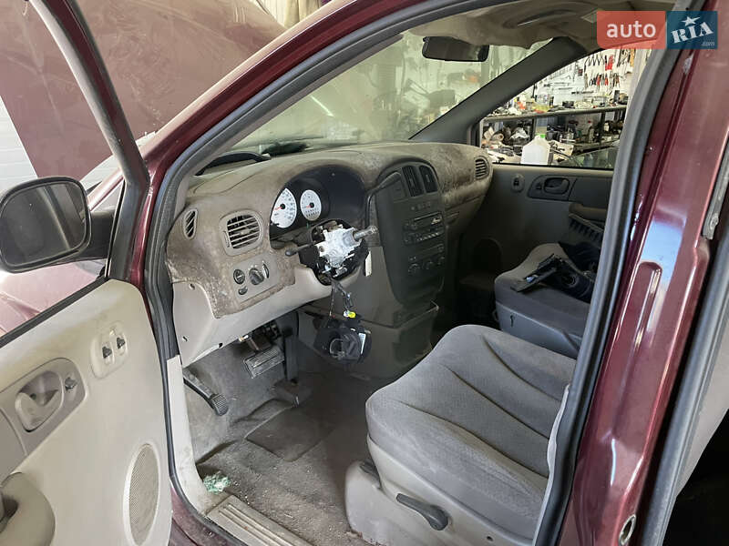 Мінівен Dodge Caravan 2003 в Броварах