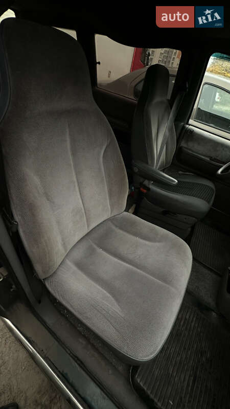 Мінівен Dodge Caravan 1995 в Києві фото 9 Мінівен Dodge Caravan 1995 в Києві