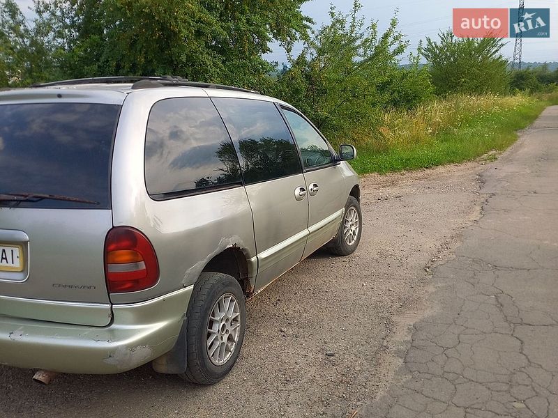 Мінівен Dodge Caravan 1996 в Дрогобичі