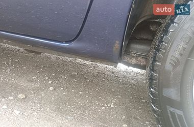 Мінівен Dodge Caravan 2002 в Ізюмі