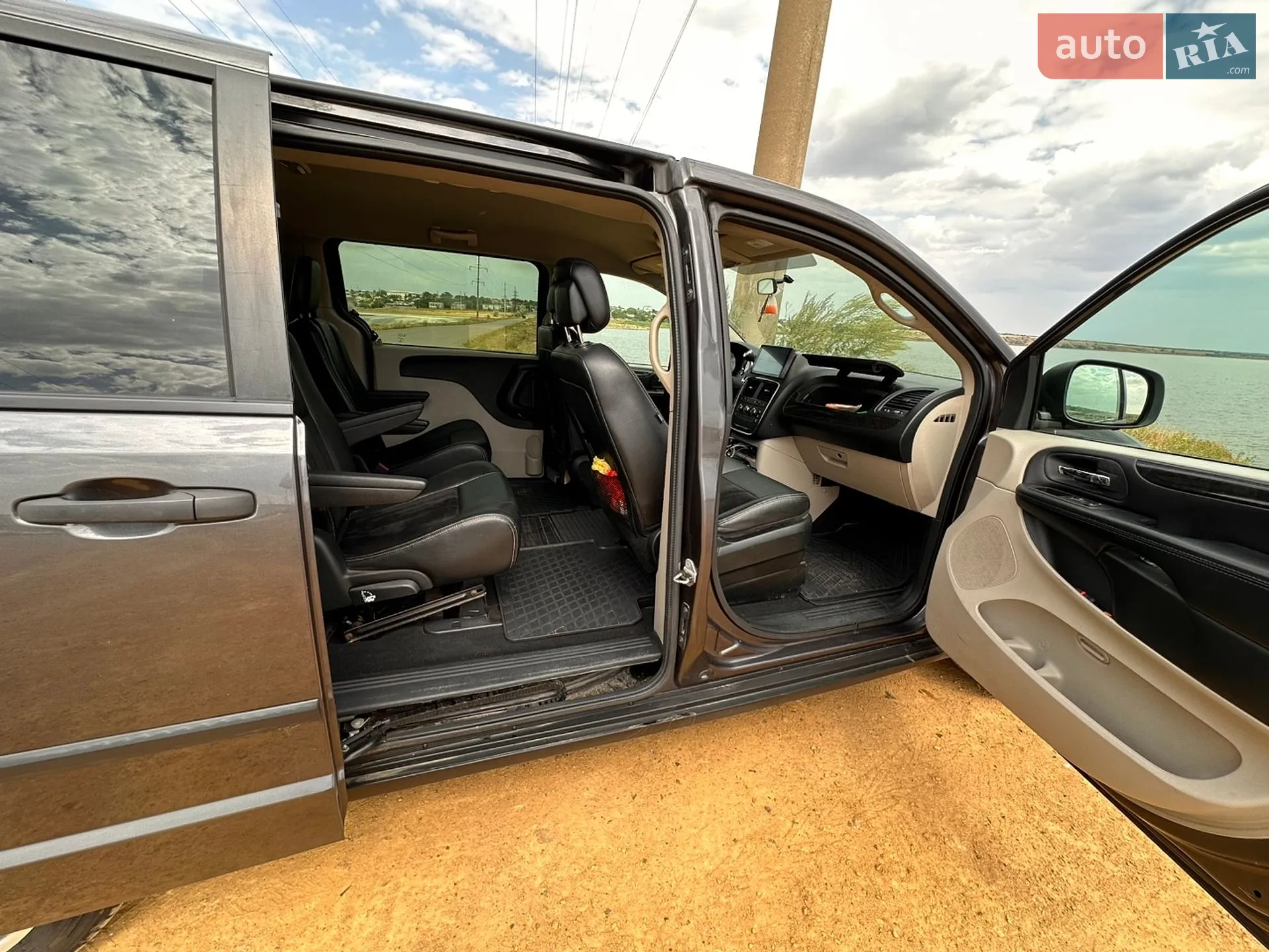 2015 Dodge Caravan - мініатюра 6