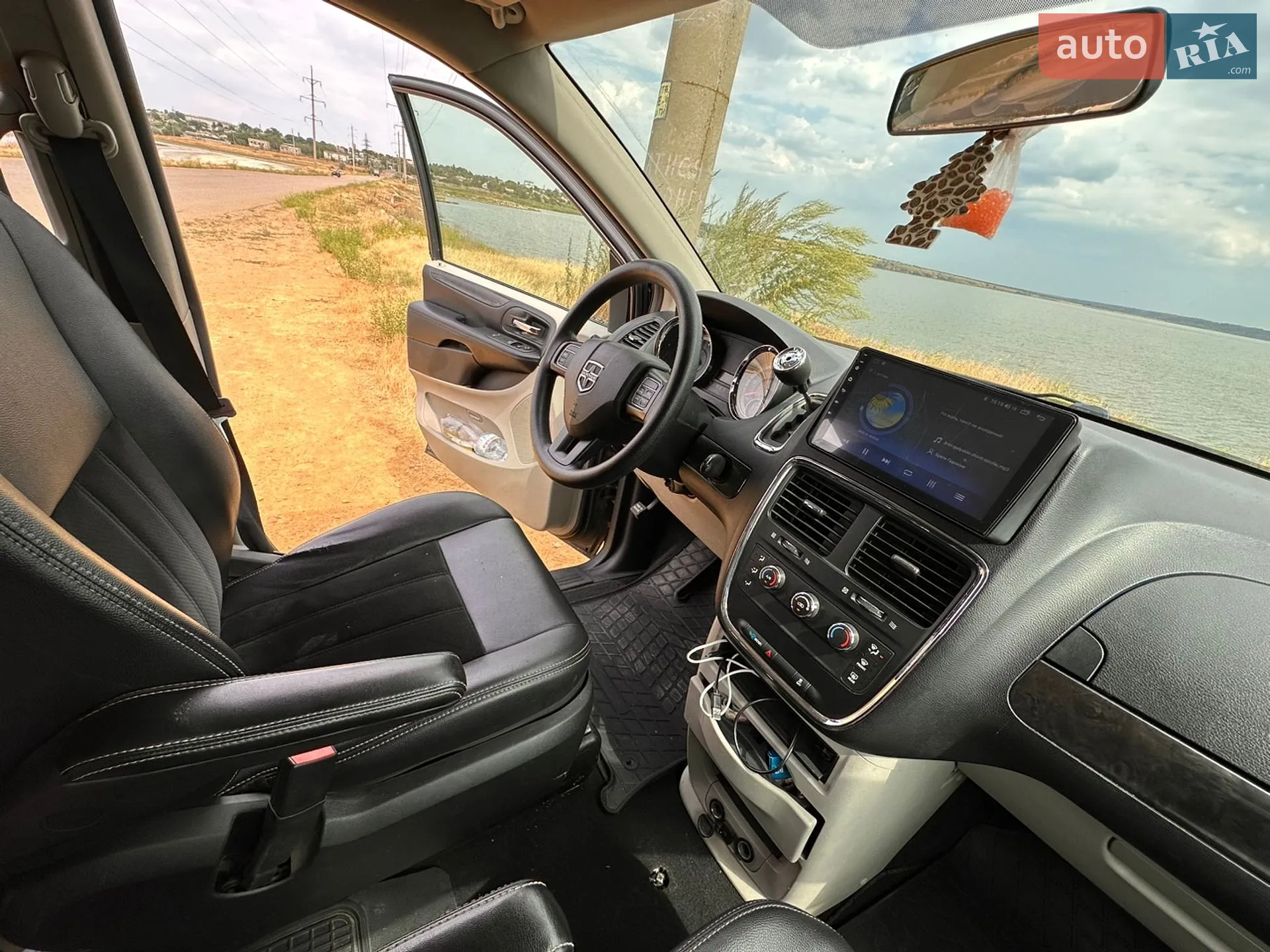 2015 Dodge Caravan - мініатюра 12