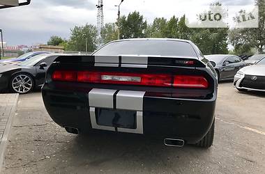 Седан Dodge Challenger 2014 в Киеве