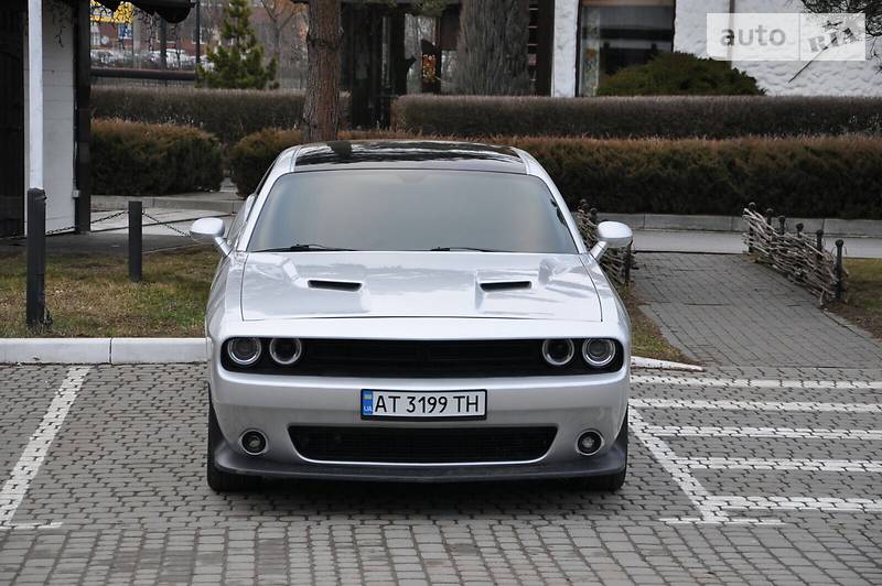 Купе Dodge Challenger 2012 в Киеве