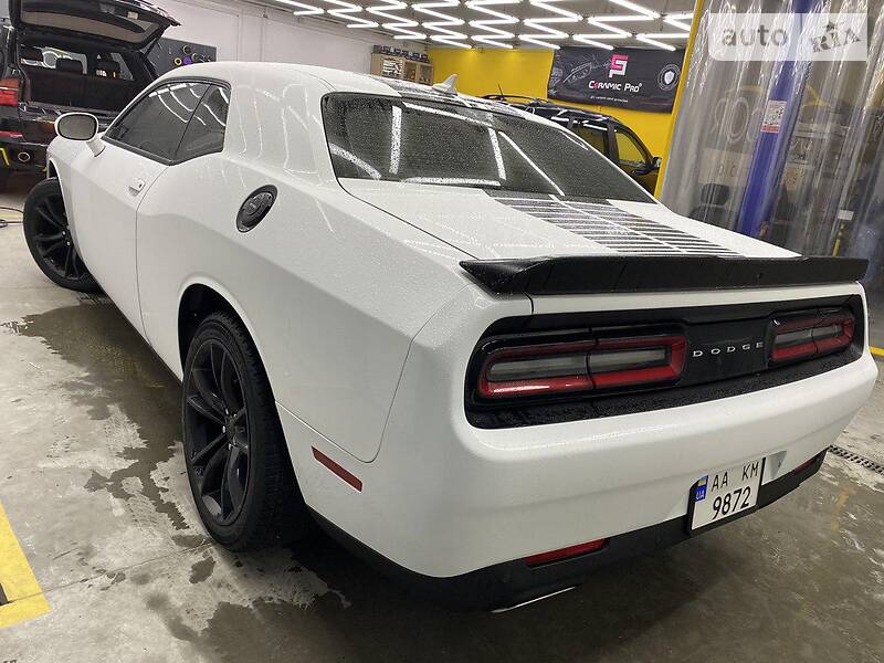 Купе Dodge Challenger 2015 в Киеве