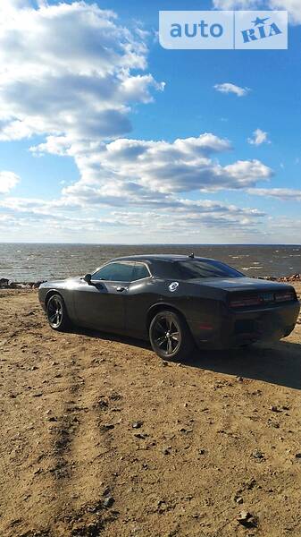 Купе Dodge Challenger 2016 в Києві фото 10 Купе Dodge Challenger 2016 в Києві