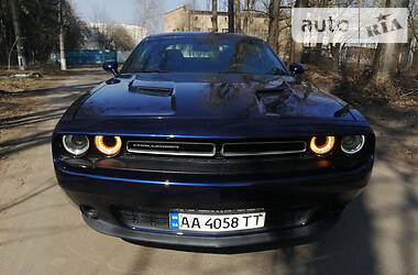 Купе Dodge Challenger 2016 в 