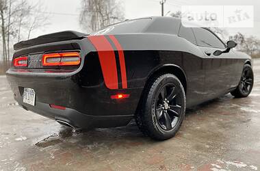 Купе Dodge Challenger 2016 в 