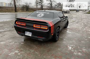 Купе Dodge Challenger 2016 в 