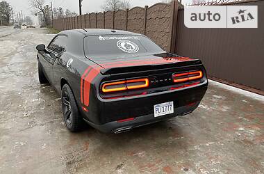 Купе Dodge Challenger 2016 в 
