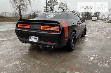 Купе Dodge Challenger 2016 в 