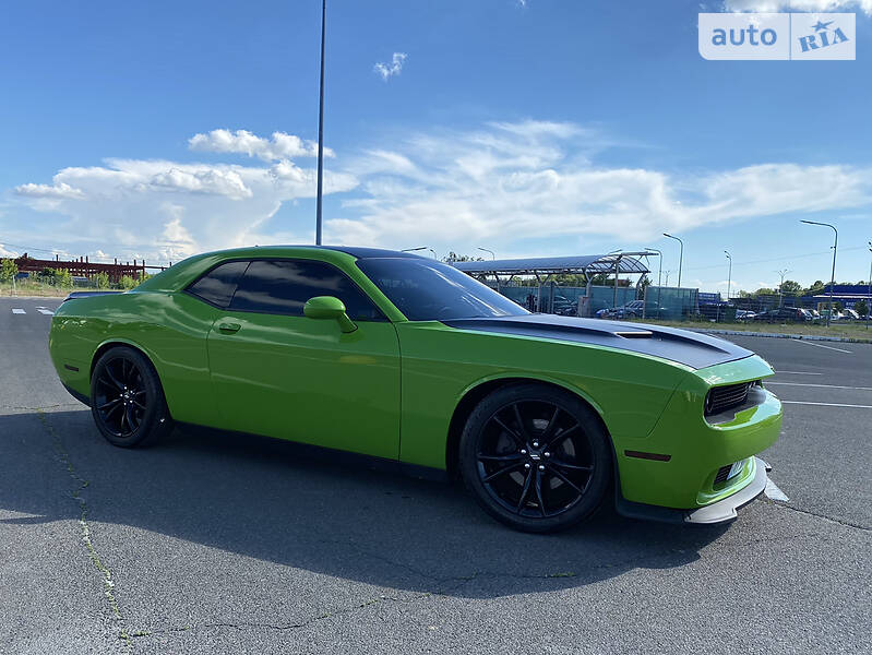 Купе Dodge Challenger 2017 в Киеве