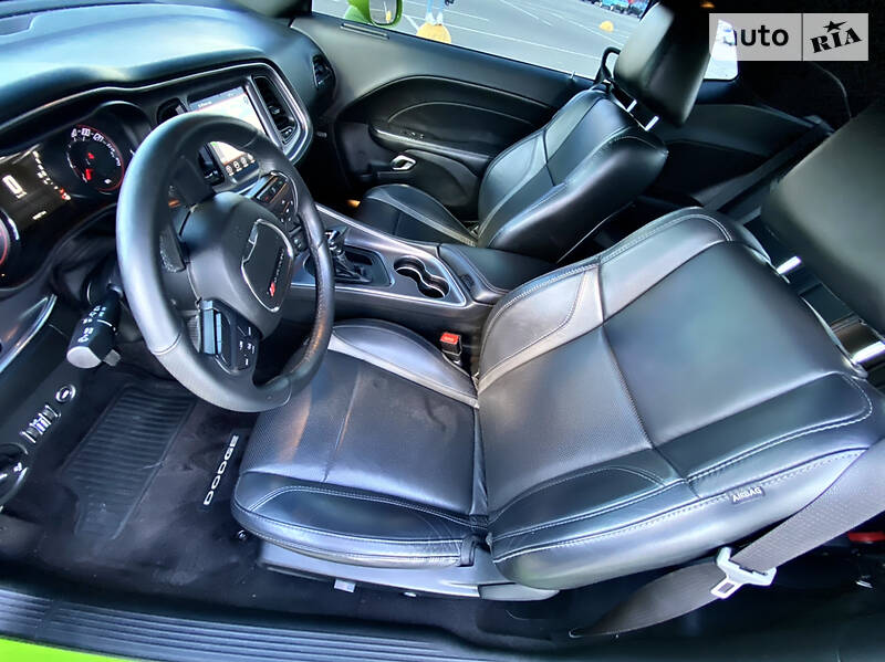 Купе Dodge Challenger 2017 в Киеве