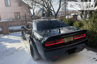Купе Dodge Challenger 2020 в 