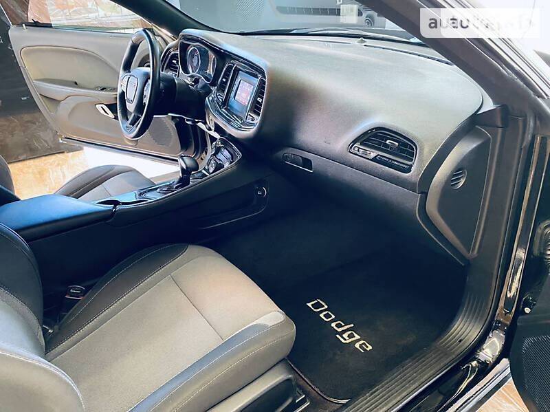 Dodge Challenger 3.6  V6