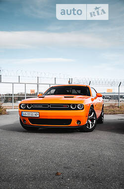 Купе Dodge Challenger 2016 в Львові