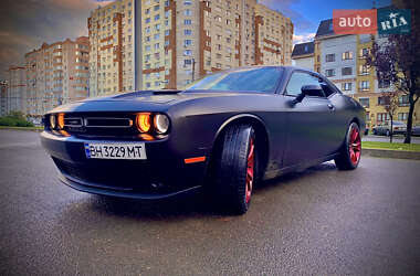 Купе Dodge Challenger 2018 в 