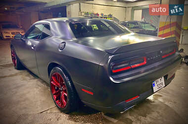 Купе Dodge Challenger 2018 в 