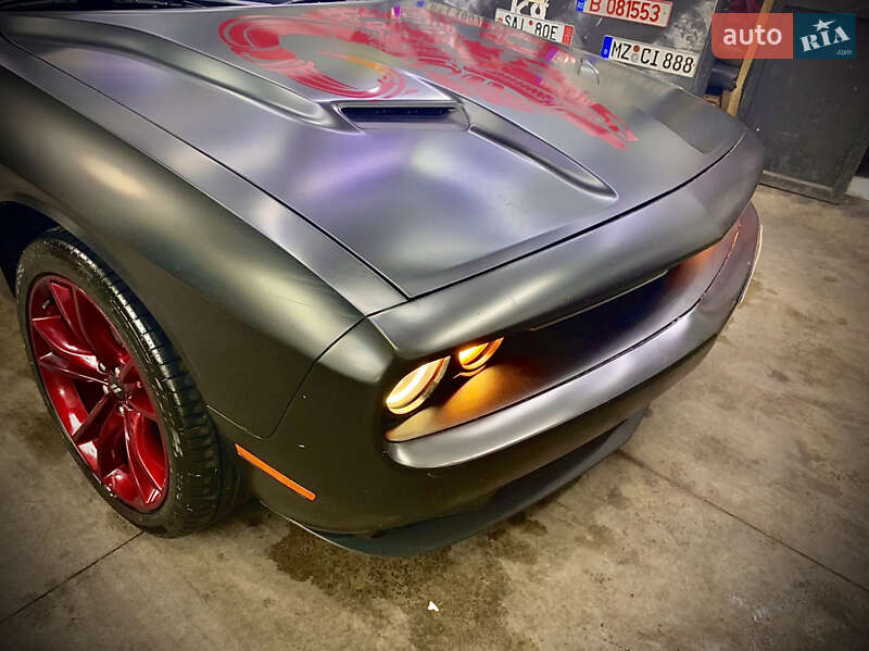 Купе Dodge Challenger 2018 в Одесі