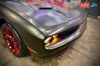 Купе Dodge Challenger 2018 в 