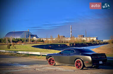 Купе Dodge Challenger 2018 в 