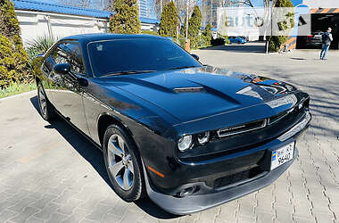 Купе Dodge Challenger 2016 в 