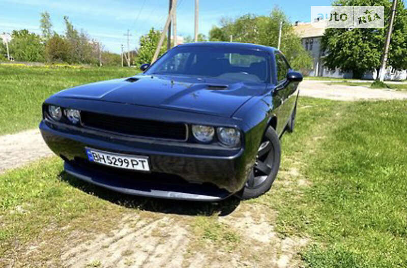 Купе Dodge Challenger 2013 в 
