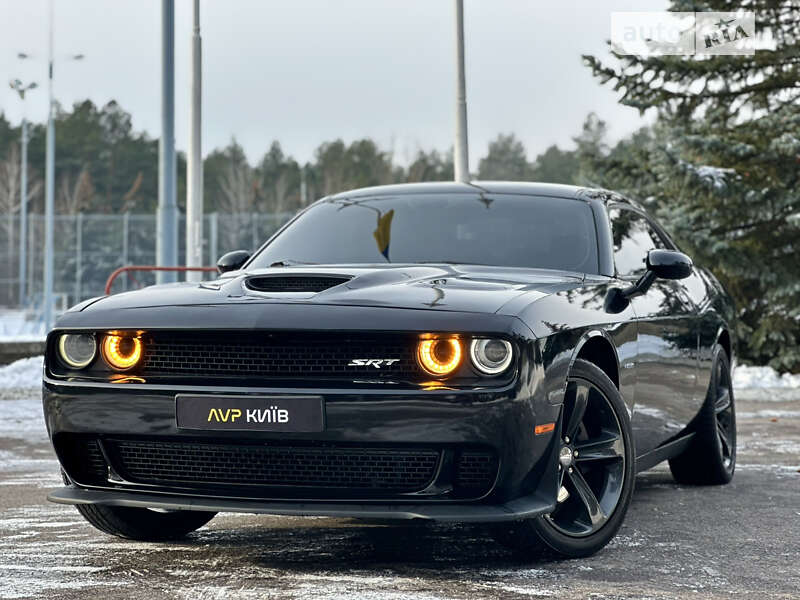 Купе Dodge Challenger 2015 в 