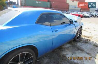 Купе Dodge Challenger 2016 в 