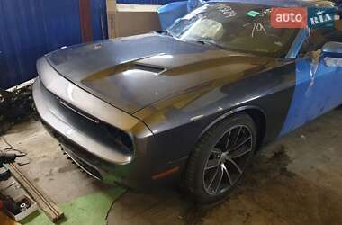 Купе Dodge Challenger 2016 в 