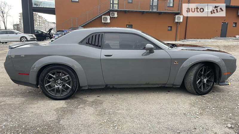 Купе Dodge Challenger 2018 в Івано-Франківську