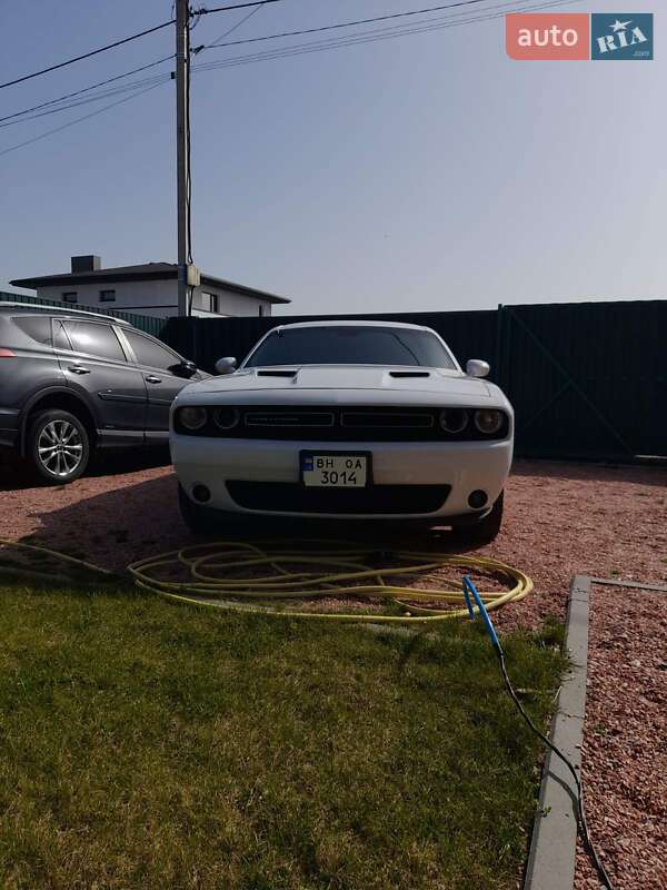 Купе Dodge Challenger 2016 в Киеве