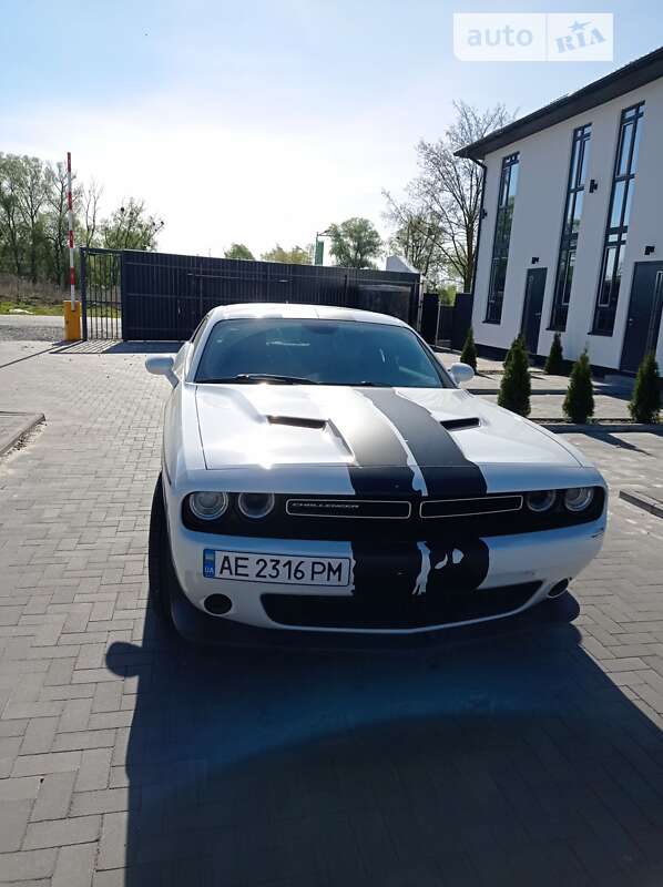 Купе Dodge Challenger 2014 в Киеве