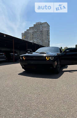 Купе Dodge Challenger 2019 в 