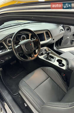Купе Dodge Challenger 2020 в 
