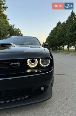 Купе Dodge Challenger 2020 в 