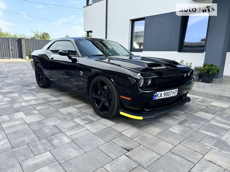 Купе Dodge Challenger 2020 в Києві