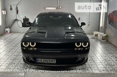 Купе Dodge Challenger 2016 в Києві