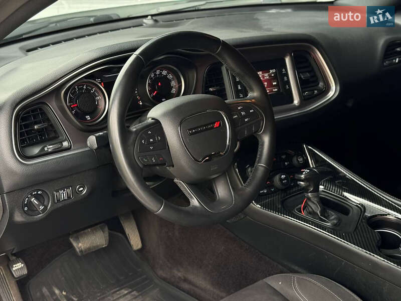 Купе Dodge Challenger 2017 в Шепетівці