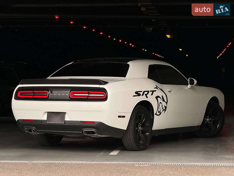 Купе Dodge Challenger 2017 в Шепетівці