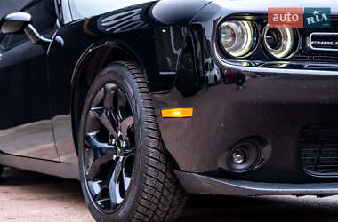 Купе Dodge Challenger 2015 в 