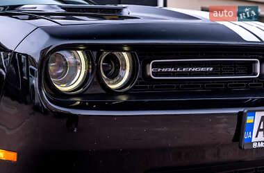 Купе Dodge Challenger 2015 в 