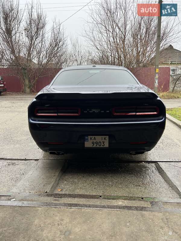 Купе Dodge Challenger 2015 в Дніпрі