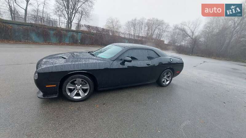 Купе Dodge Challenger 2016 в Днепре