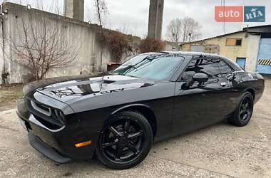 Купе Dodge Challenger 2012 в Киеве