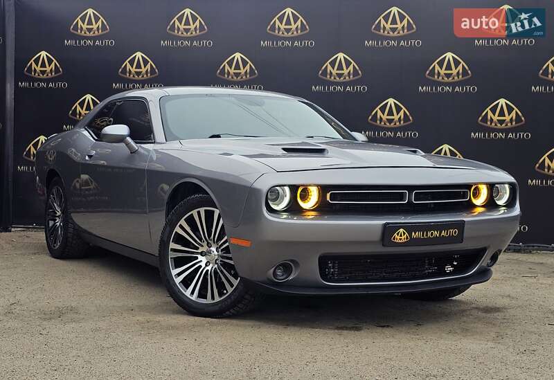Купе Dodge Challenger 2017 в Киеве