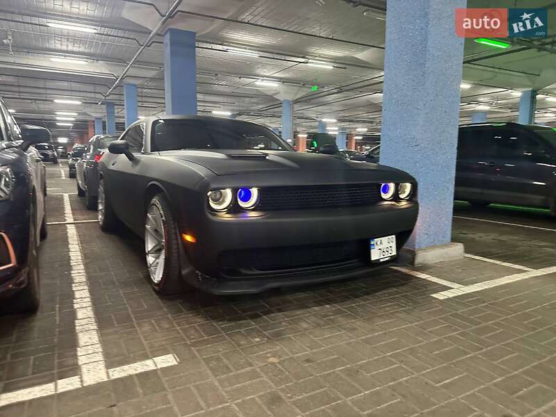 Купе Dodge Challenger 2016 в Киеве