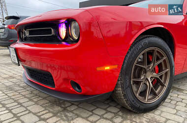 Купе Dodge Challenger 2016 в Києві